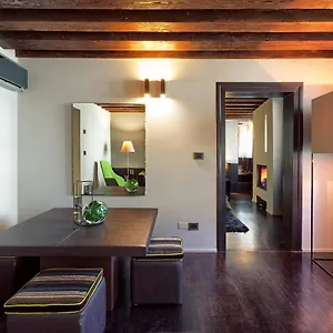  Apartamento Charming House Iqs